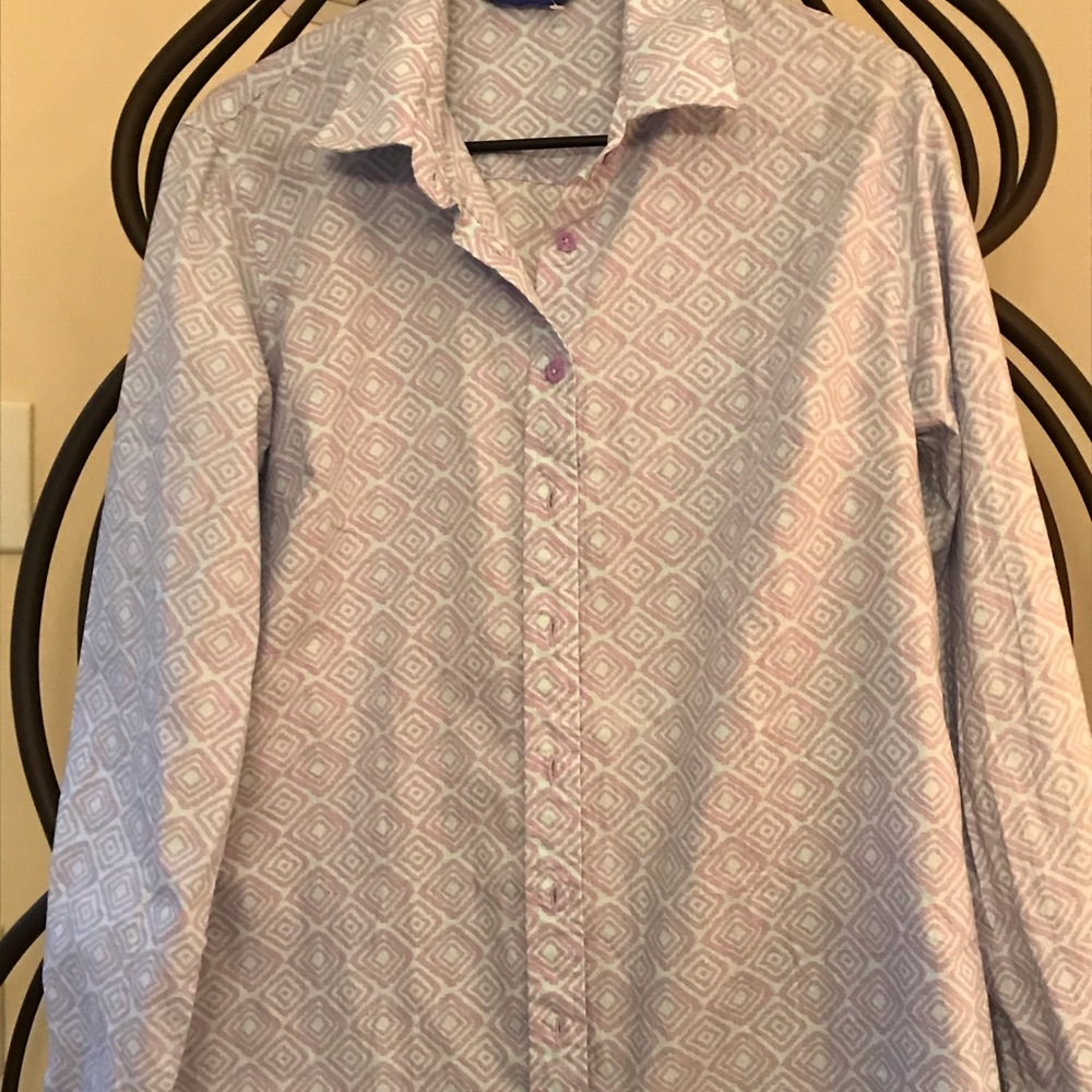 Three islands long sleeve cotton top